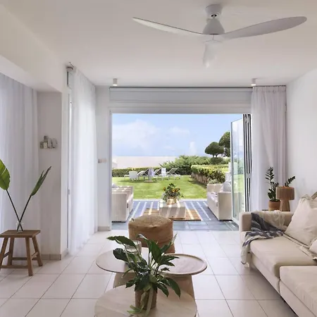 Sirena Solis - Elegant 5-bedroom Sea View Retreat Near Sirena Bay فيلة بروتاراس