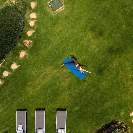 Sirena Solis - Elegant 5-bedroom Sea View Retreat Near Sirena Bay Protaras