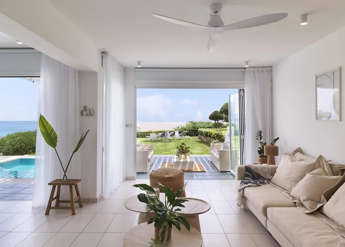 Sirena Solis - Elegant 5-bedroom Sea View Retreat Near Sirena Bay Villa Protaras