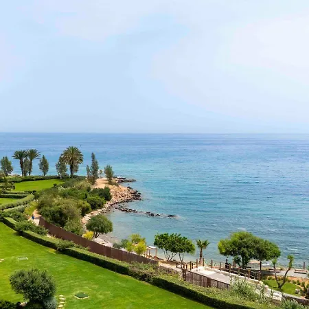 Villa Sirena Solis - Elegant 5-bedroom Sea View Retreat Near Sirena Bay Protarász