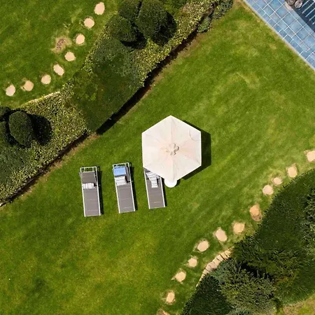 Вилла Sirena Solis - Elegant 5-bedroom Sea View Retreat Near Sirena Bay Протарас