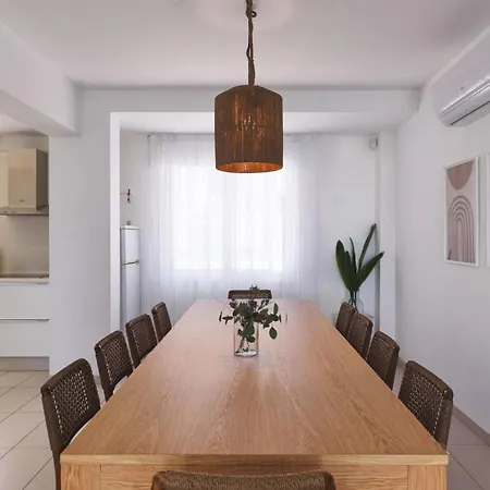 Sirena Solis - Elegant 5-bedroom Sea View Retreat Near Sirena Bay Вилла Протарас