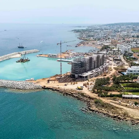 Sirena Solis - Elegant 5-bedroom Sea View Retreat Near Sirena Bay Protaras
